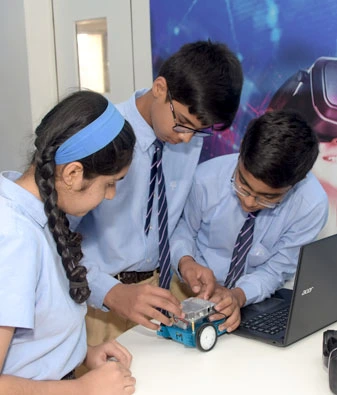 podar education innovation lab - focusing on creativity and technological exploration.